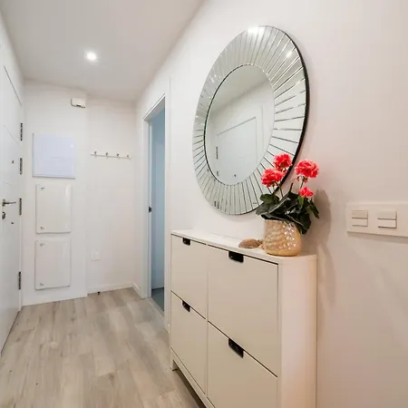 Appartement Elegant 2 Bdrm Minimalist W Pool & Bbq Marbellac