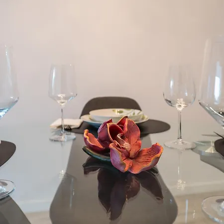 Appartement Elegant 2 Bdrm Minimalist W Pool & Bbq *
